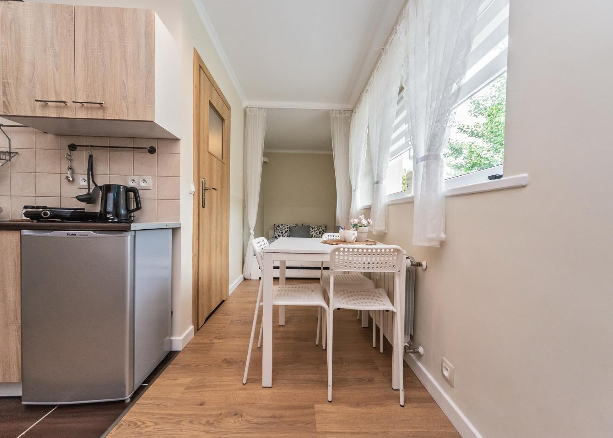 Willa Aleksandra - Apartamenty Мендзыбродзе-Живецке Экстерьер фото
