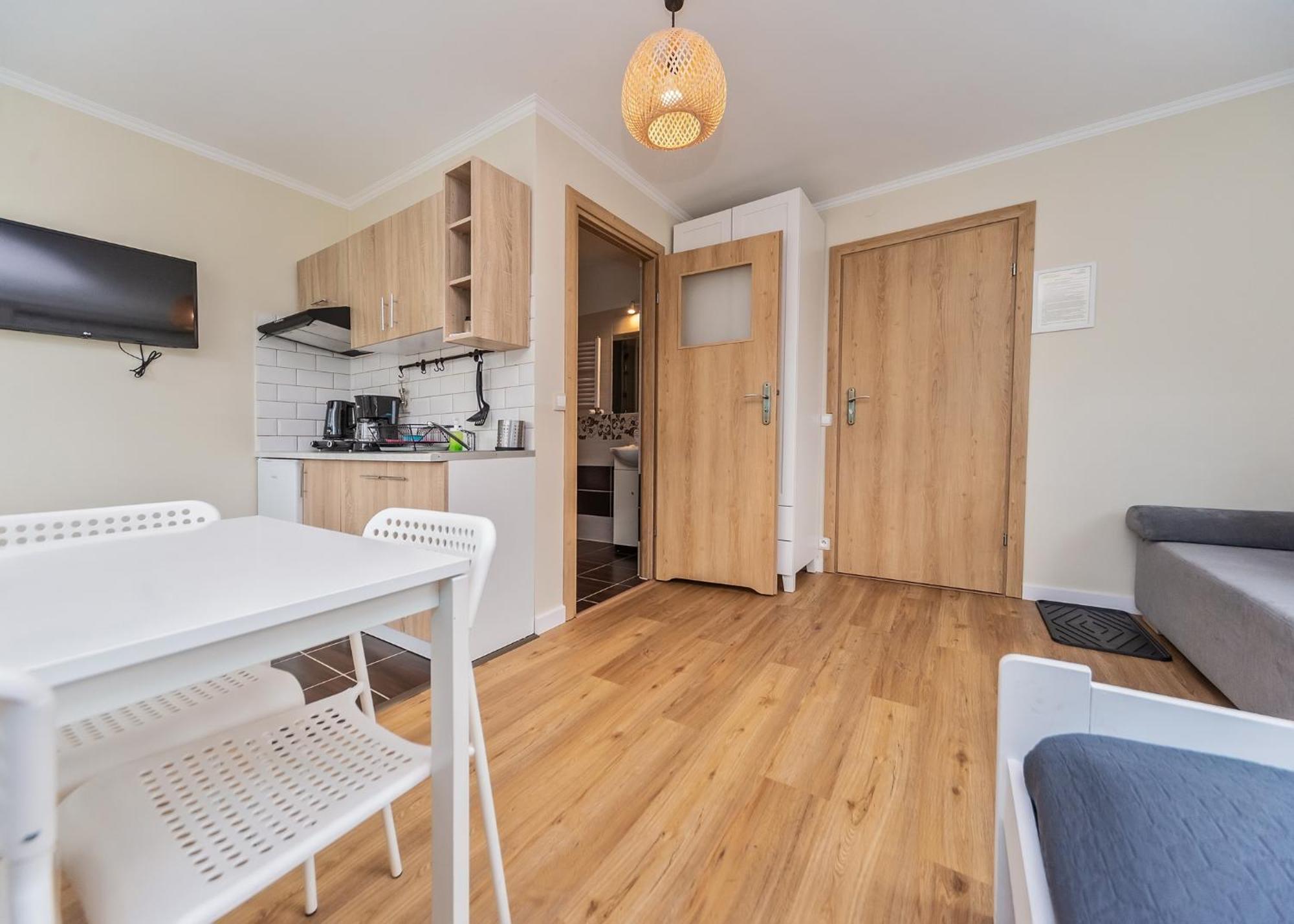 Willa Aleksandra - Apartamenty Мендзыбродзе-Живецке Экстерьер фото