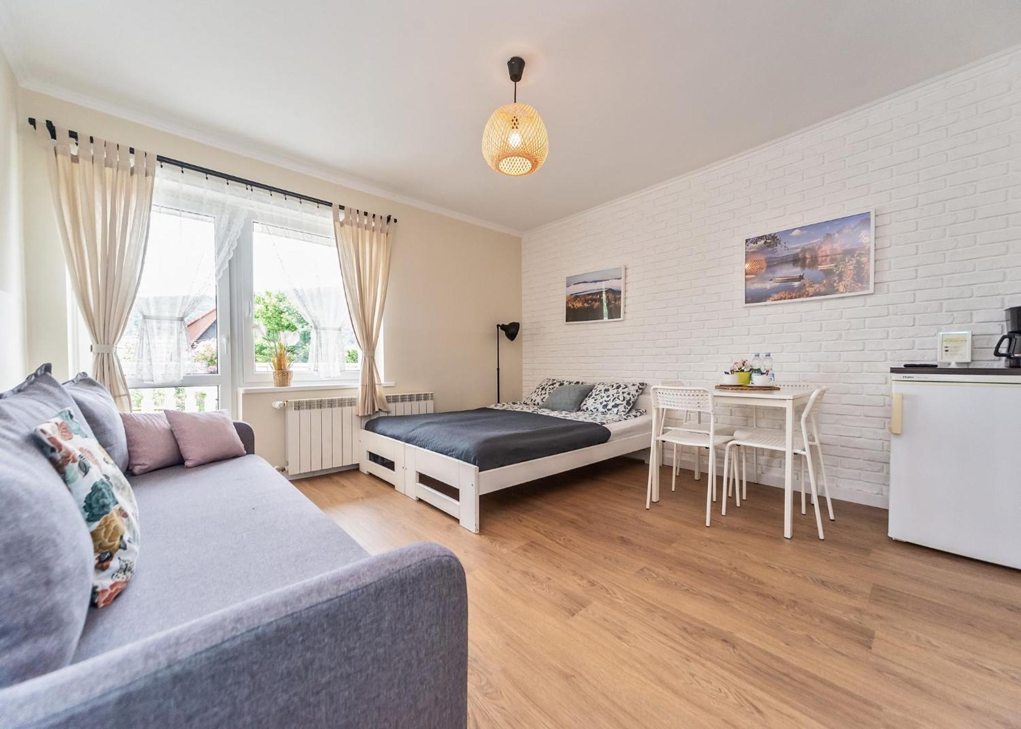 Willa Aleksandra - Apartamenty Мендзыбродзе-Живецке Экстерьер фото