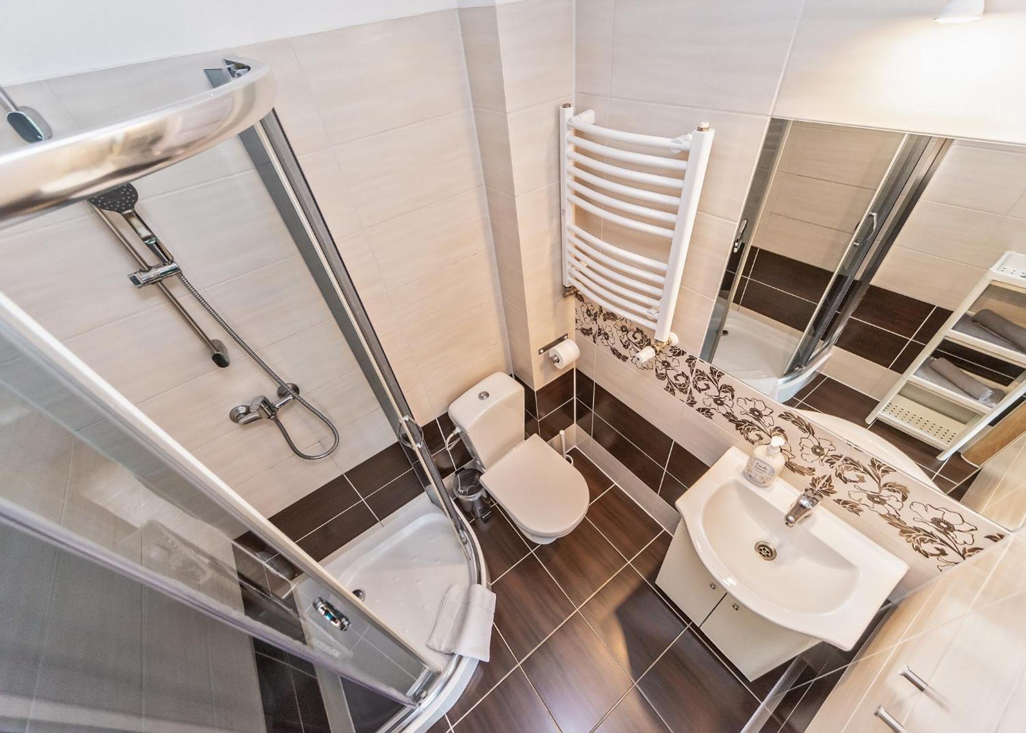 Willa Aleksandra - Apartamenty Мендзыбродзе-Живецке Экстерьер фото