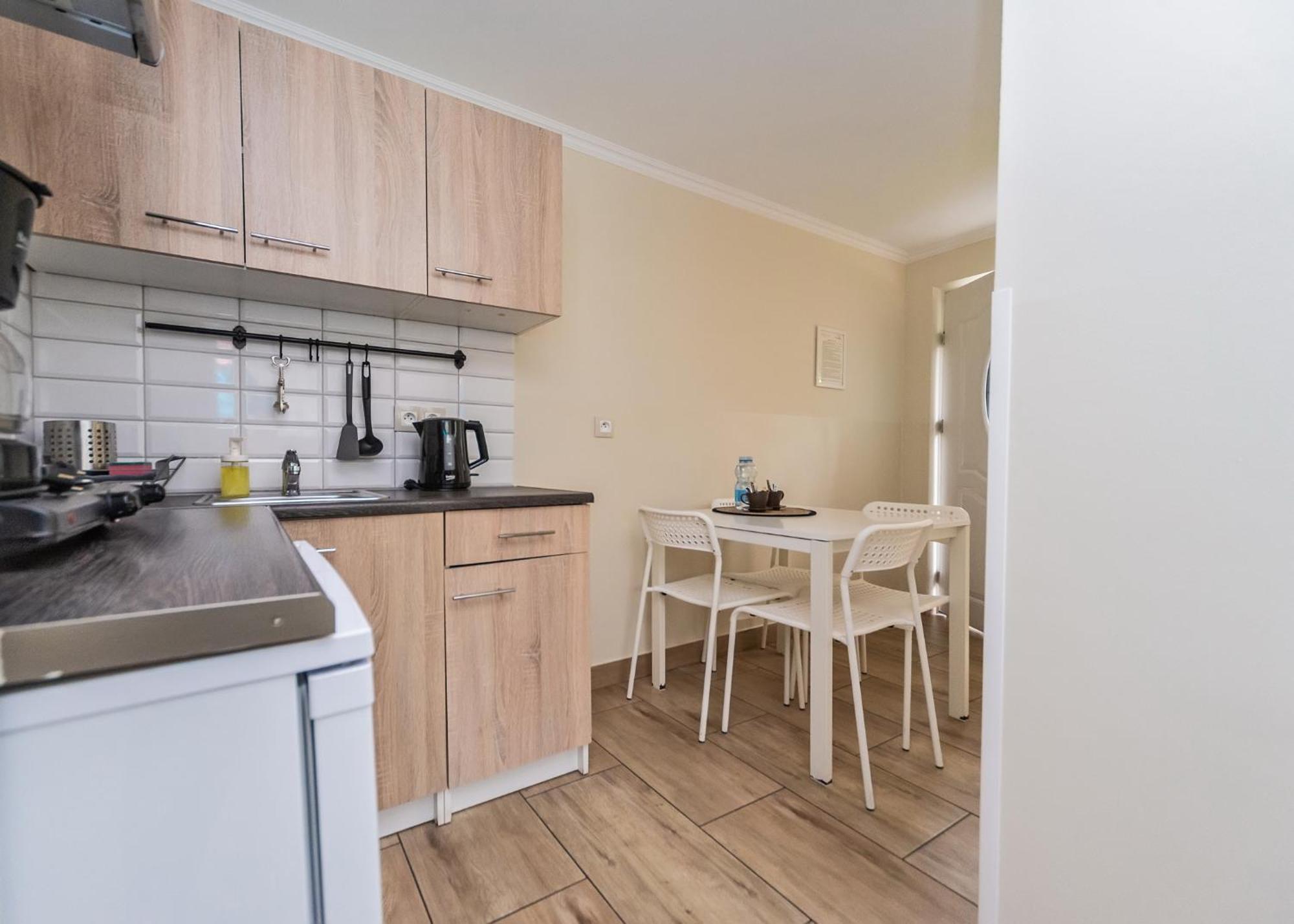 Willa Aleksandra - Apartamenty Мендзыбродзе-Живецке Экстерьер фото
